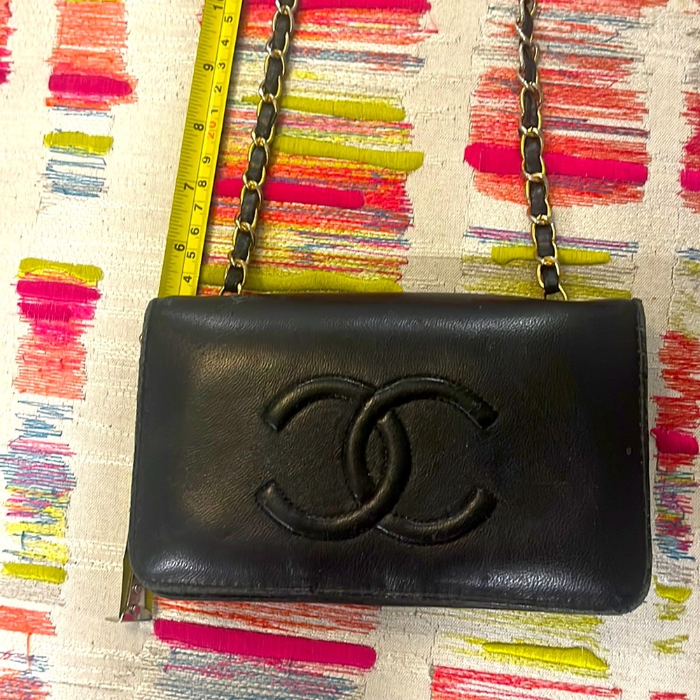 Chanel purse chain link strap, black and gold